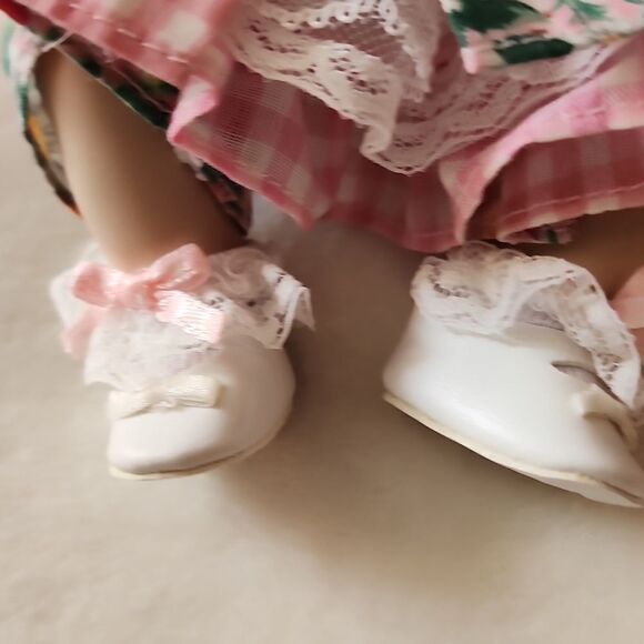 NIB Marie Osmonds Porcelain Collectable Doll Daisy Tiny Tot Hand Numbered - Picture 7 of 14